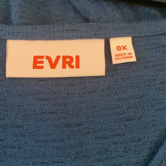 EVRI Pacific Typhoon Dolman Tie Front Top - Picture 4 of 10